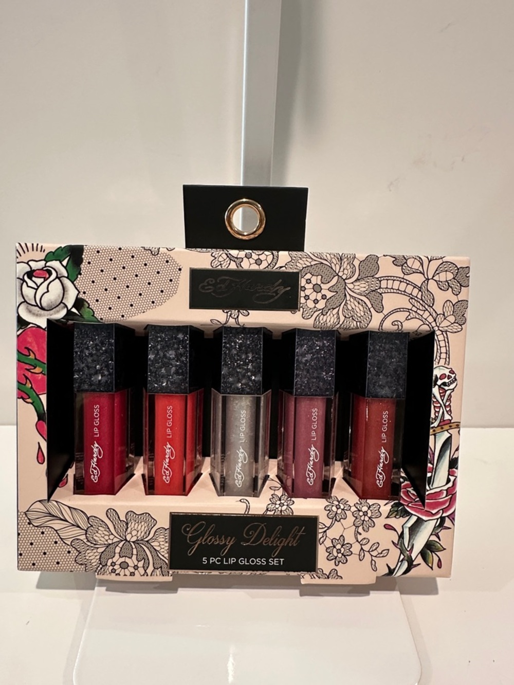 Ed Hardy (5) Piece Lipgloss Set for Long Lasting Shine.